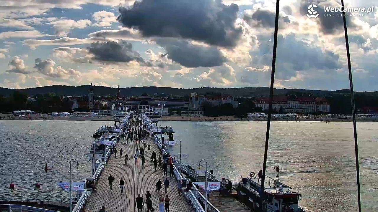 SOPOT - widok z molo - 01 sierpień 2025, 17:39
