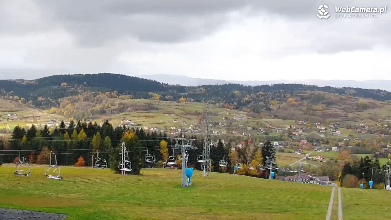 Kompleks BESKID Spytkowice - widok z górnej stacji - 28 październik 2026, 19:56