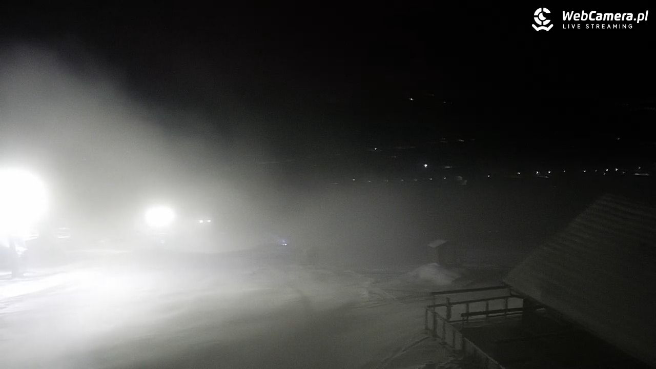 Kompleks BESKID Spytkowice - widok z górnej stacji - 28 listopad 2025, 22:36