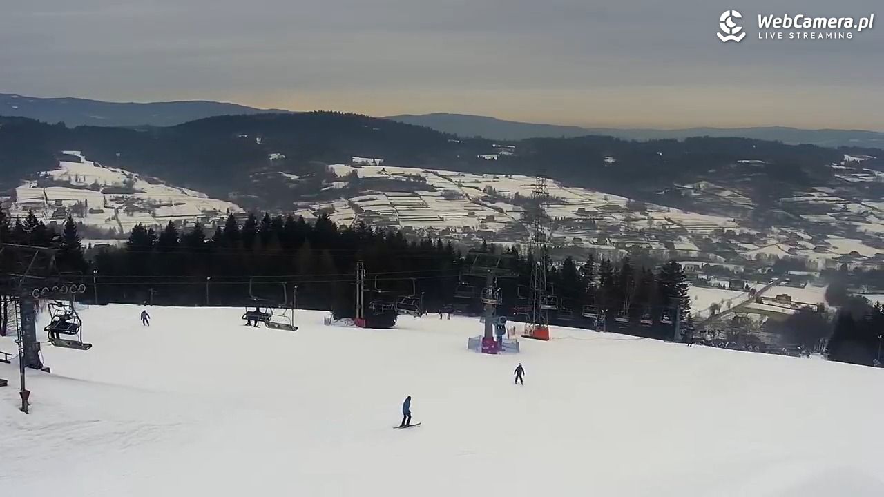Kompleks BESKID Spytkowice - widok z górnej stacji - 22 styczeń 2026, 14:42