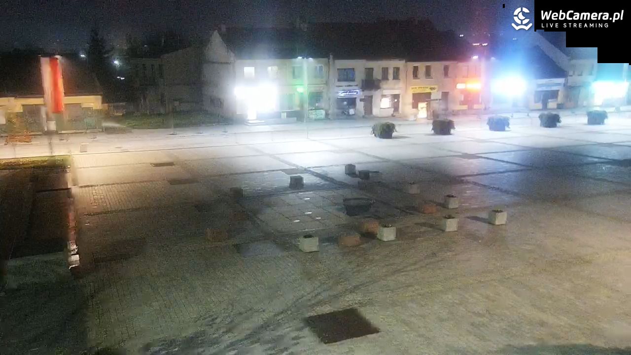 Starachowice - Rynek - 04 listopad 2025, 19:06