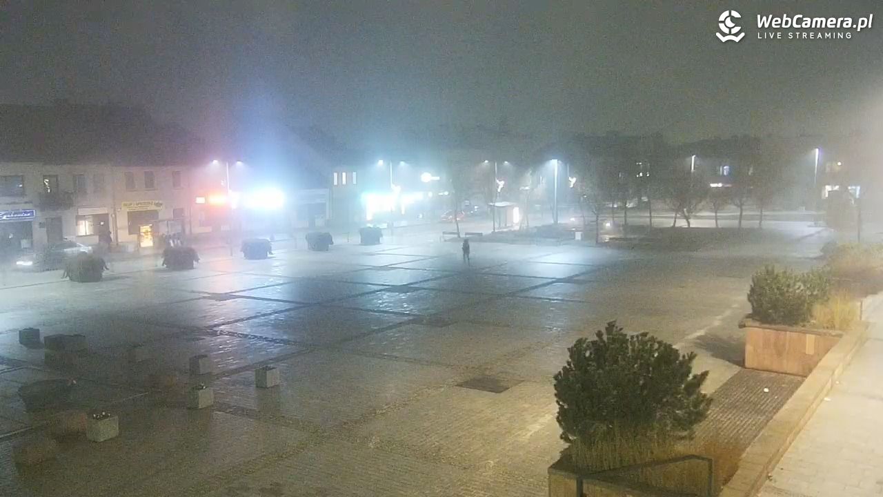 Starachowice - Rynek - 18 grudzień 2025, 19:09