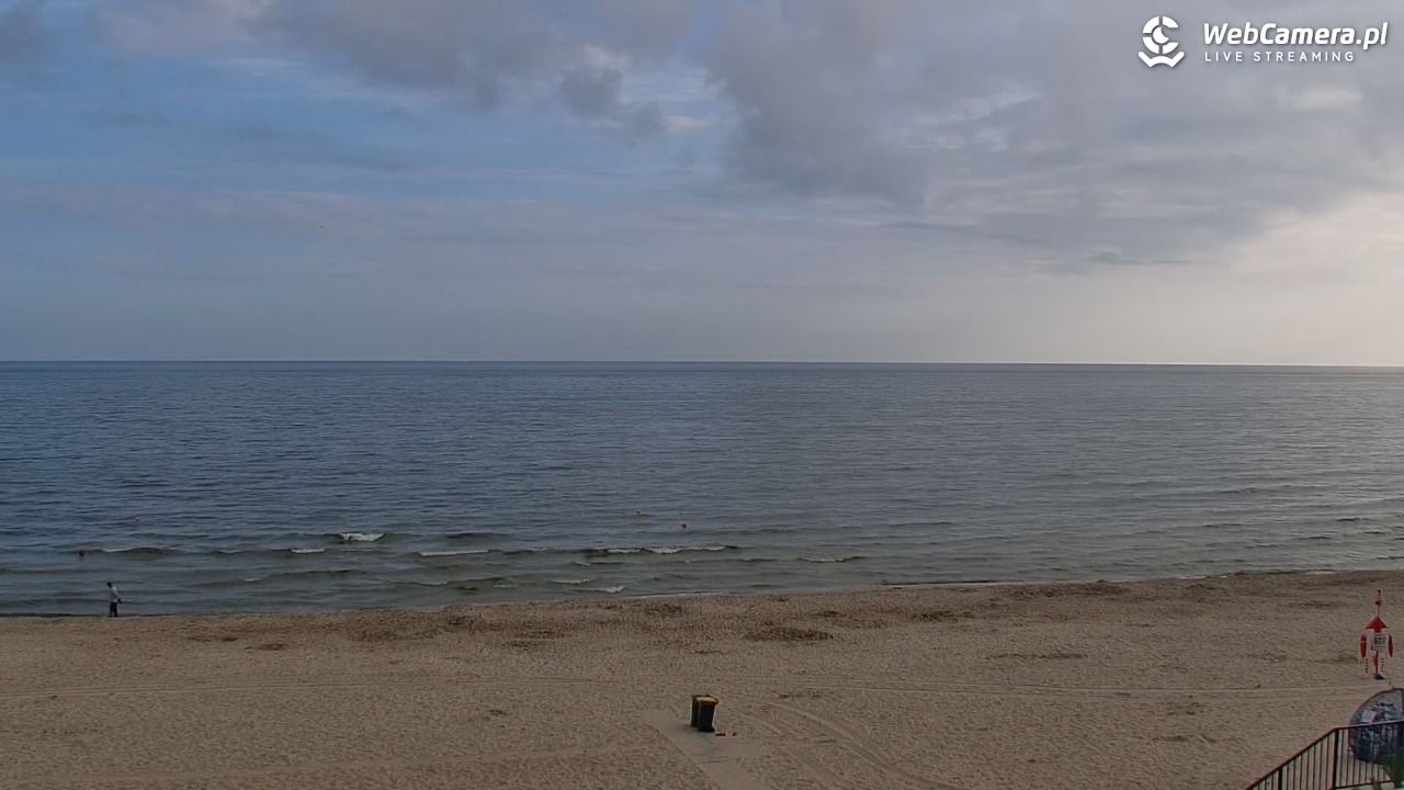 STEGNA  - widok na plażę - 27 lipiec 2025, 07:08