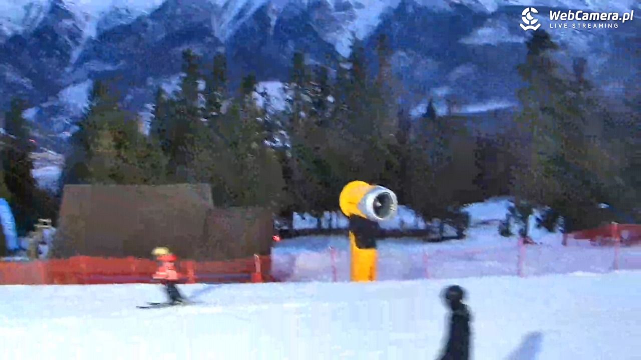 Ski Centrum Strachan - widok z górnej stacji NOWOŚĆ - 05 marzec 2026, 17:47