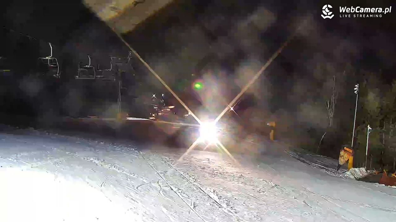 Ski Centrum Strachan - widok z górnej stacji NOWOŚĆ - 28 luty 2026, 20:39