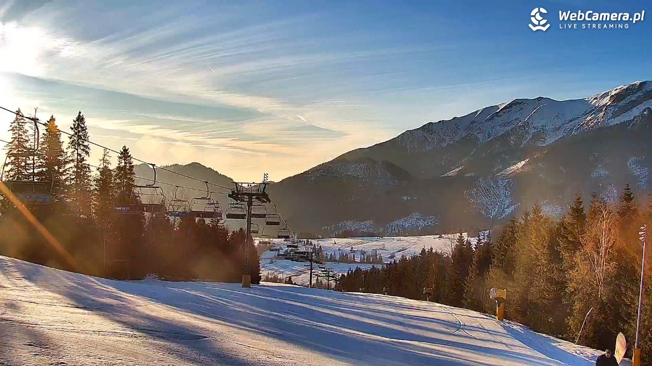 Ski Centrum Strachan - widok z górnej stacji NOWOŚĆ - 03 marzec 2026, 06:56