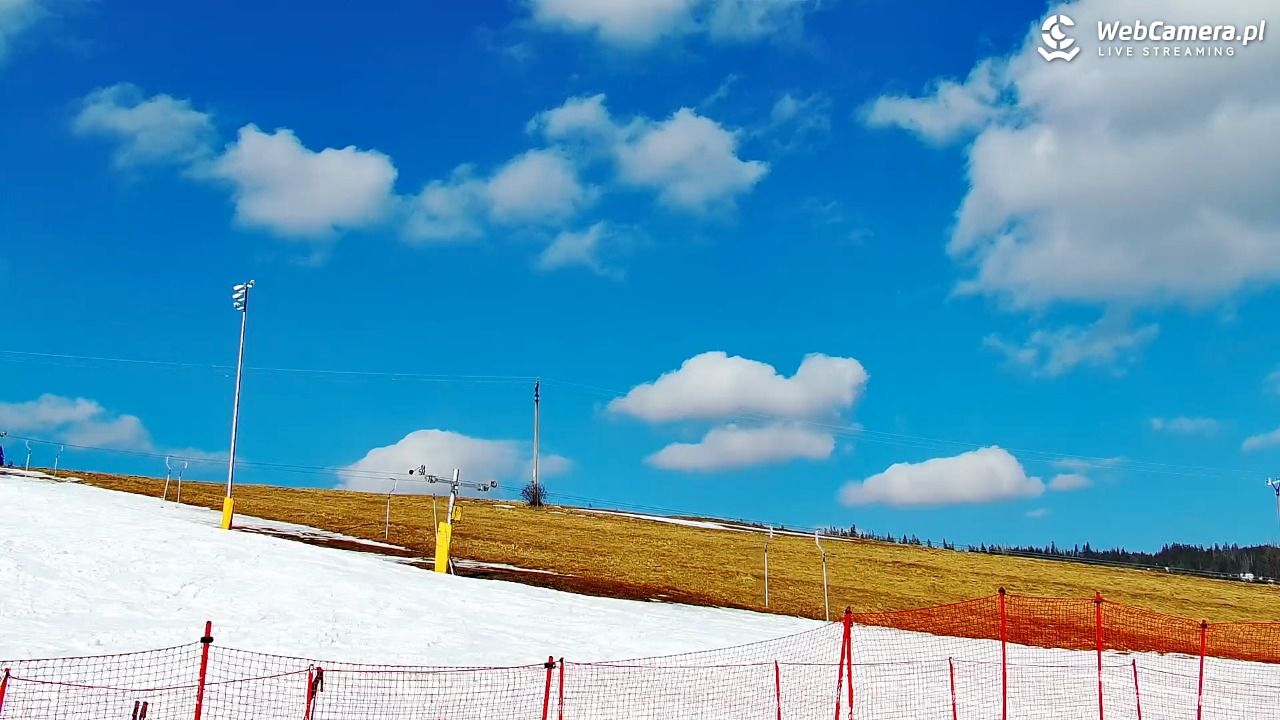 Ski Centrum Strachan - widok na stok NOWOŚĆ - 01 marzec 2026, 13:11
