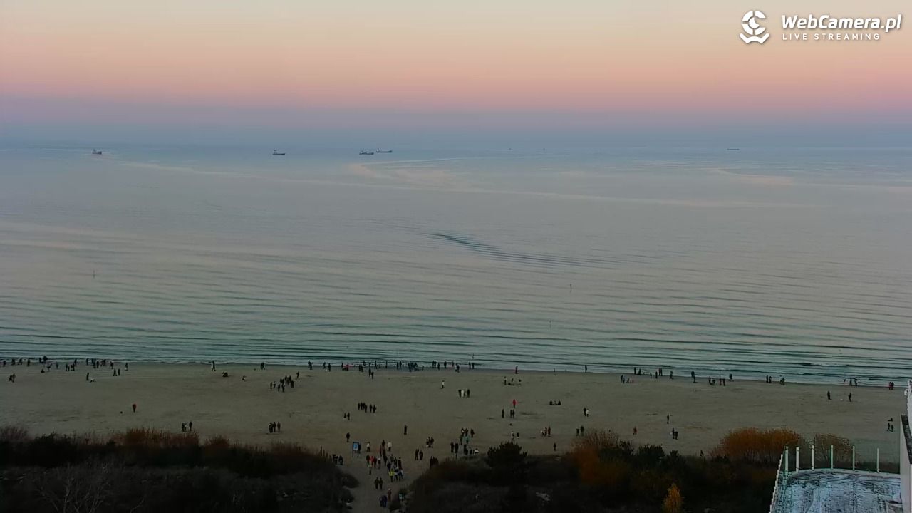 ŚWINOUJŚCIE - widok na plaże i morze - 08 listopad 2025, 16:08