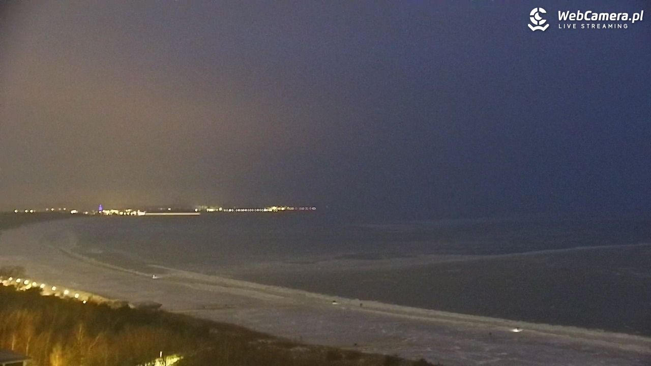 ŚWINOUJŚCIE - widok na plaże i morze - 08 luty 2026, 17:57