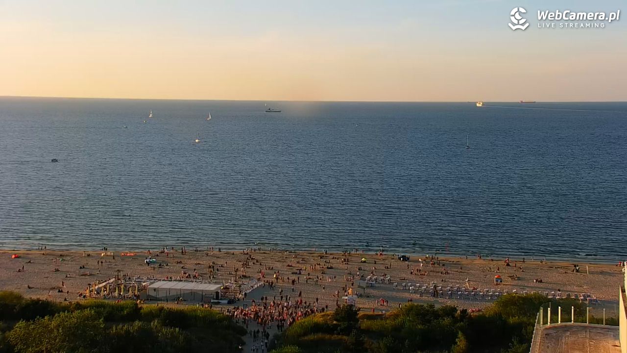 ŚWINOUJŚCIE - widok na plaże i morze - 12 sierpień 2026, 19:58