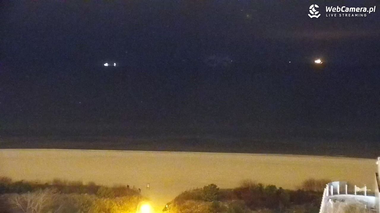 ŚWINOUJŚCIE - widok na plaże i morze - 19 grudzień 2025, 20:53