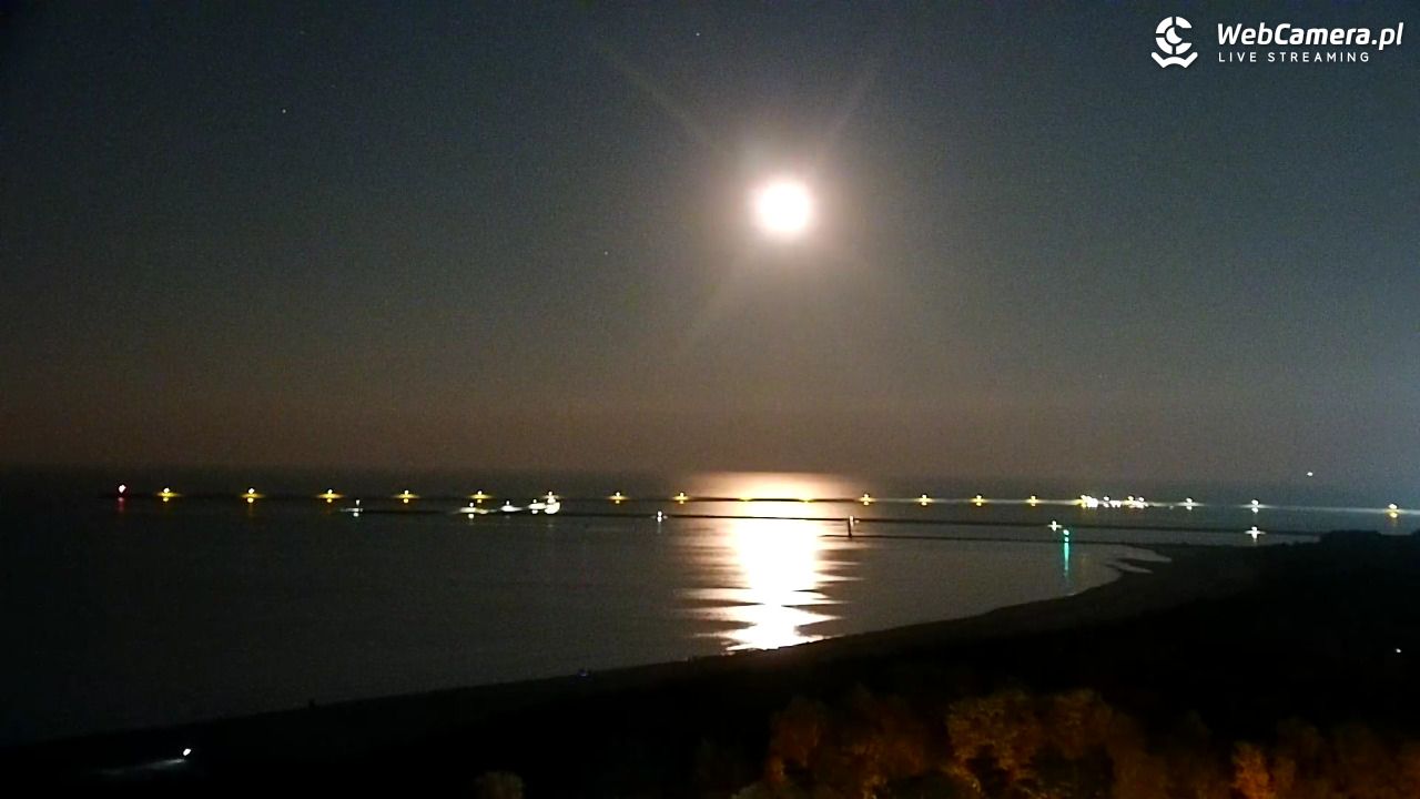 ŚWINOUJŚCIE - widok na plaże i morze - 07 listopad 2025, 18:17