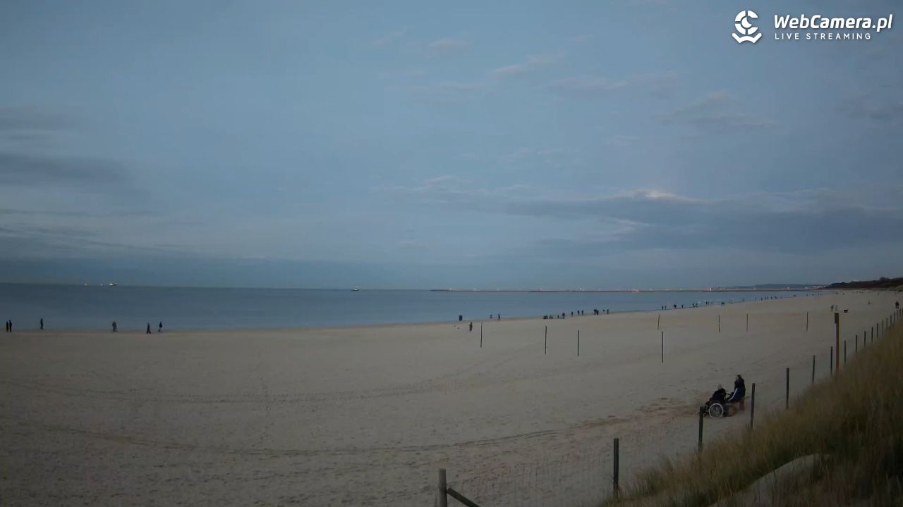 ŚWINOUJŚCIE - widok na plażę - 05 listopad 2025, 16:48
