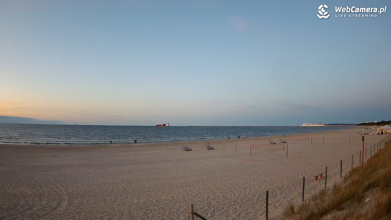 ŚWINOUJŚCIE - widok na plażę - 07 maj 2025, 20:51