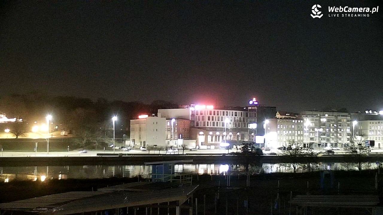 Widok na Bulwary Szczecińskie - 17 marzec 2026, 21:49