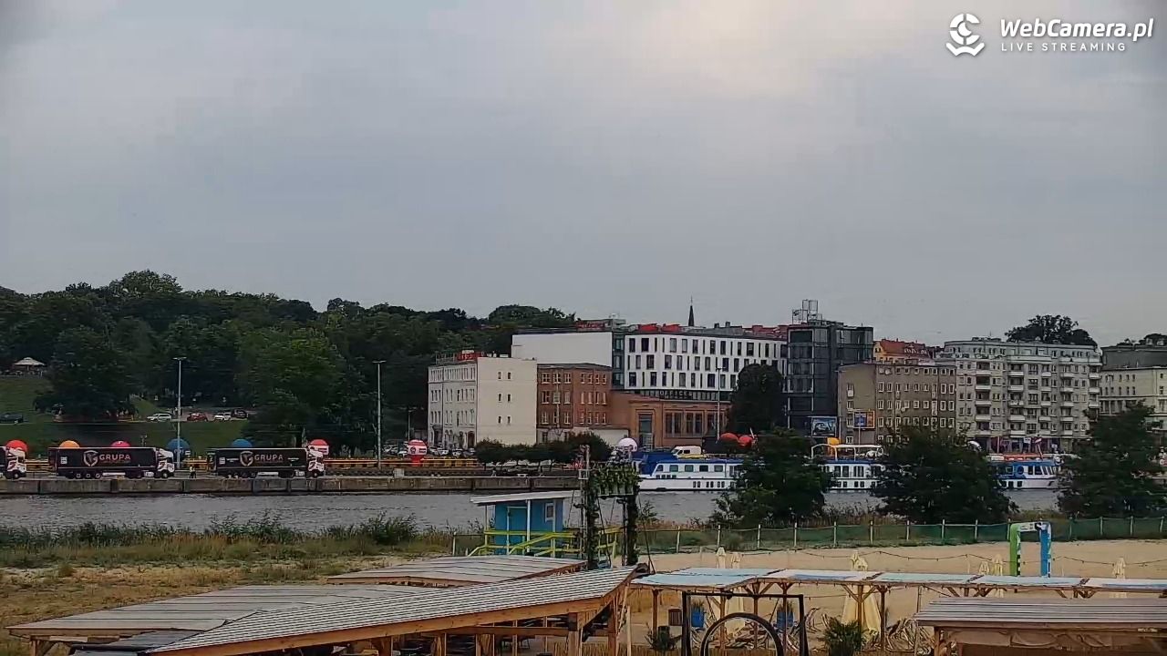 Widok na Bulwary Szczecińskie - 04 sierpień 2026, 13:12