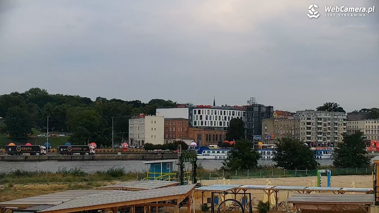 Widok na Bulwary Szczecińskie - 04 sierpień 2026, 13:12