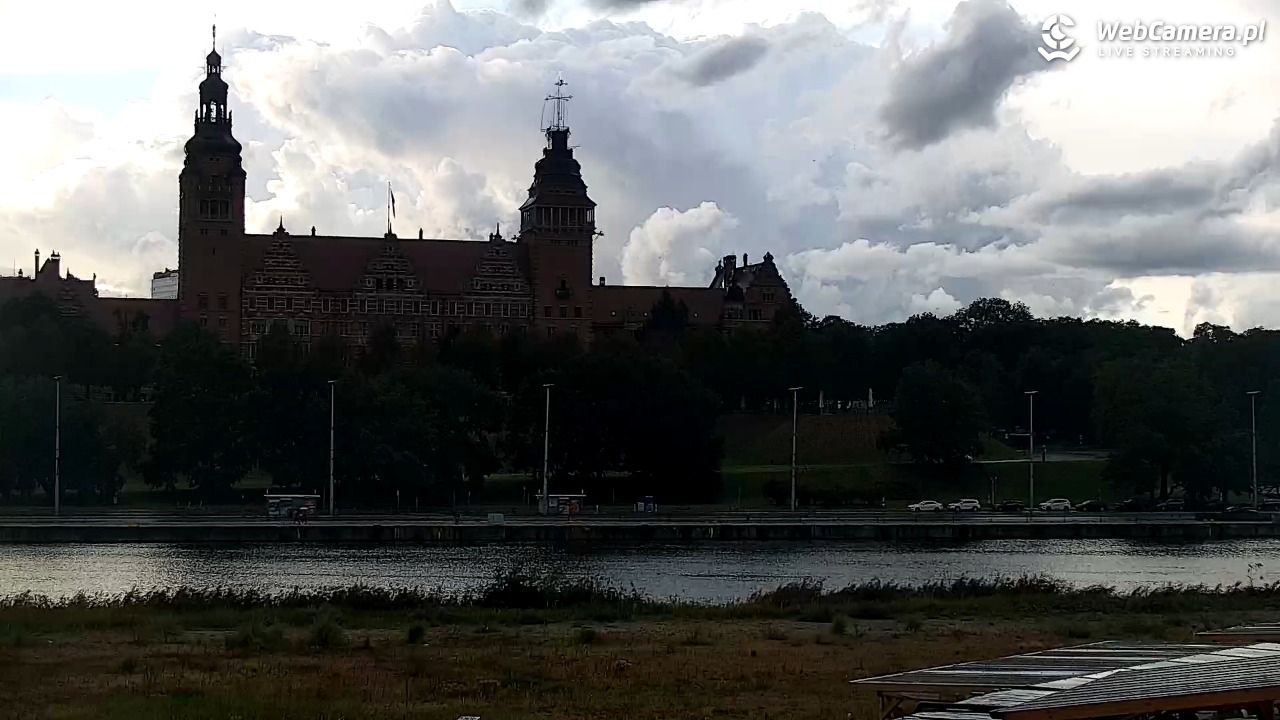 Widok na Bulwary Szczecińskie - 23 sierpień 2025, 18:44