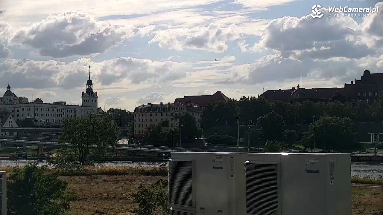 Widok na Bulwary Szczecińskie - 06 sierpień 2026, 17:22