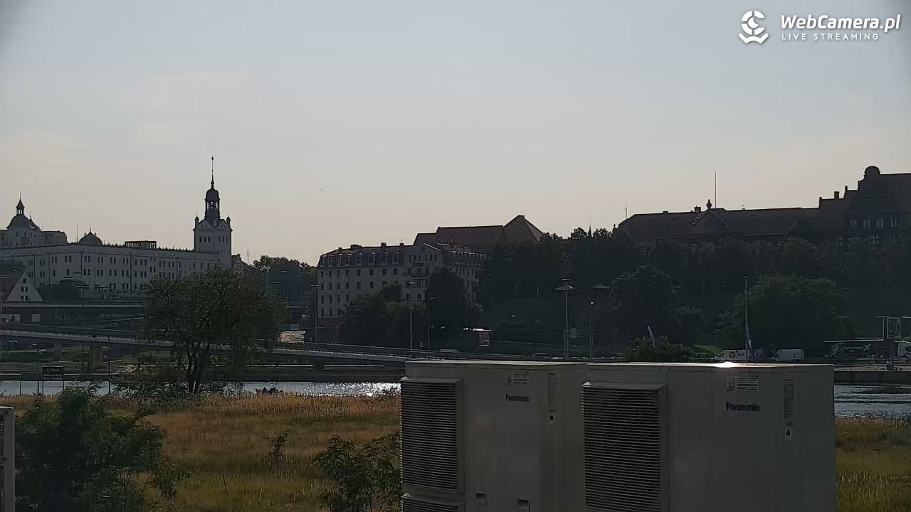 Widok na Bulwary Szczecińskie - 04 sierpień 2026, 17:47