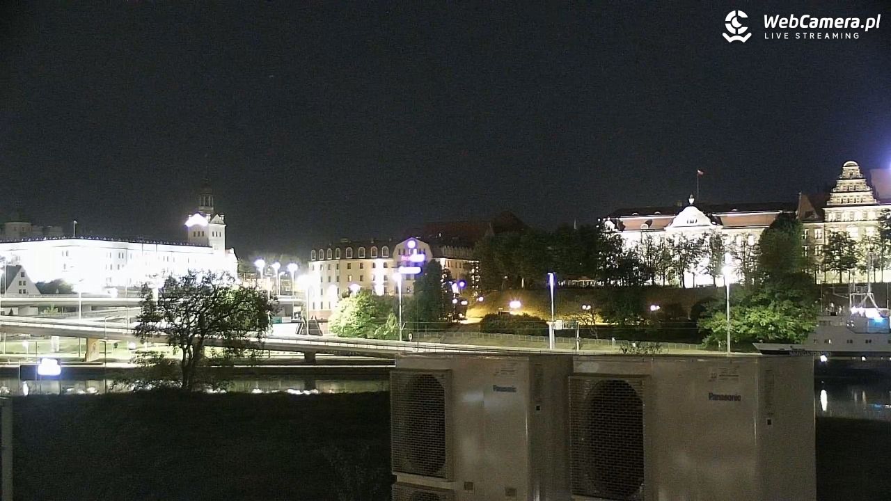 Widok na Bulwary Szczecińskie - 03 maj 2026, 02:26