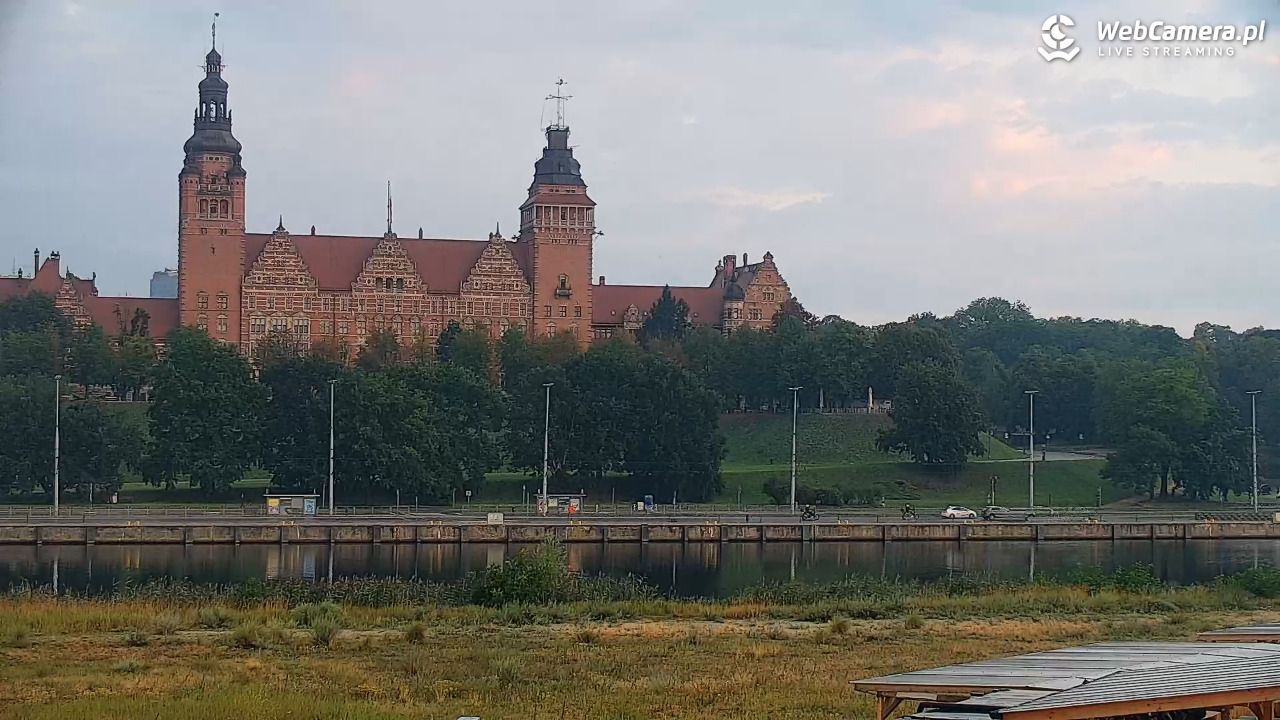 Widok na Bulwary Szczecińskie - 06 sierpień 2026, 05:40