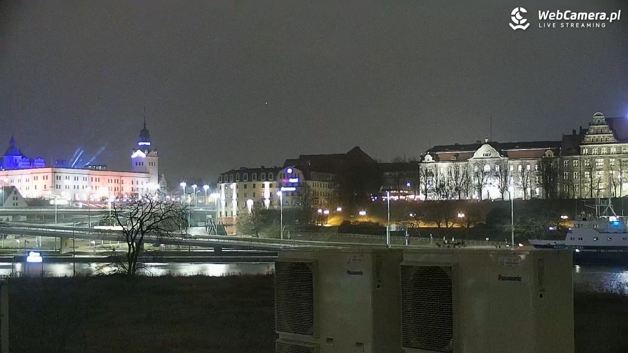 Widok na Bulwary Szczecińskie - 25 styczeń 2026, 20:07