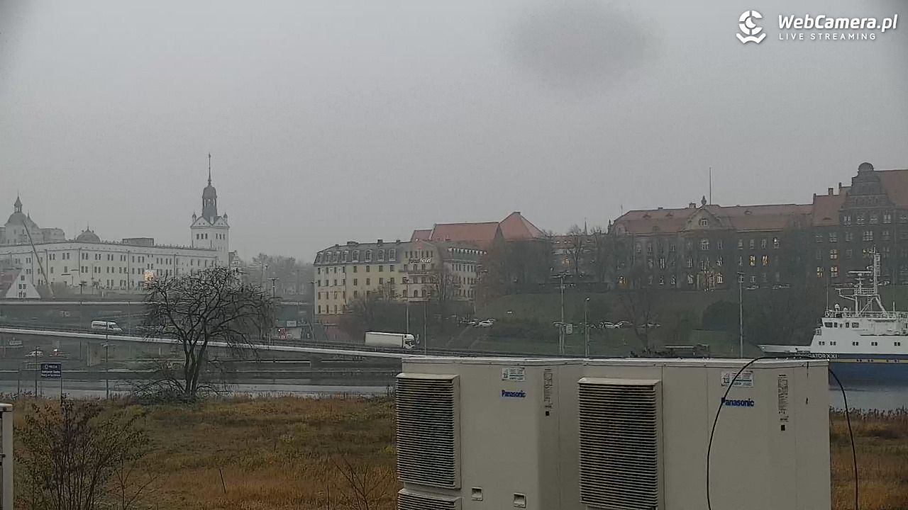 Widok na Bulwary Szczecińskie - 05 grudzień 2025, 08:29