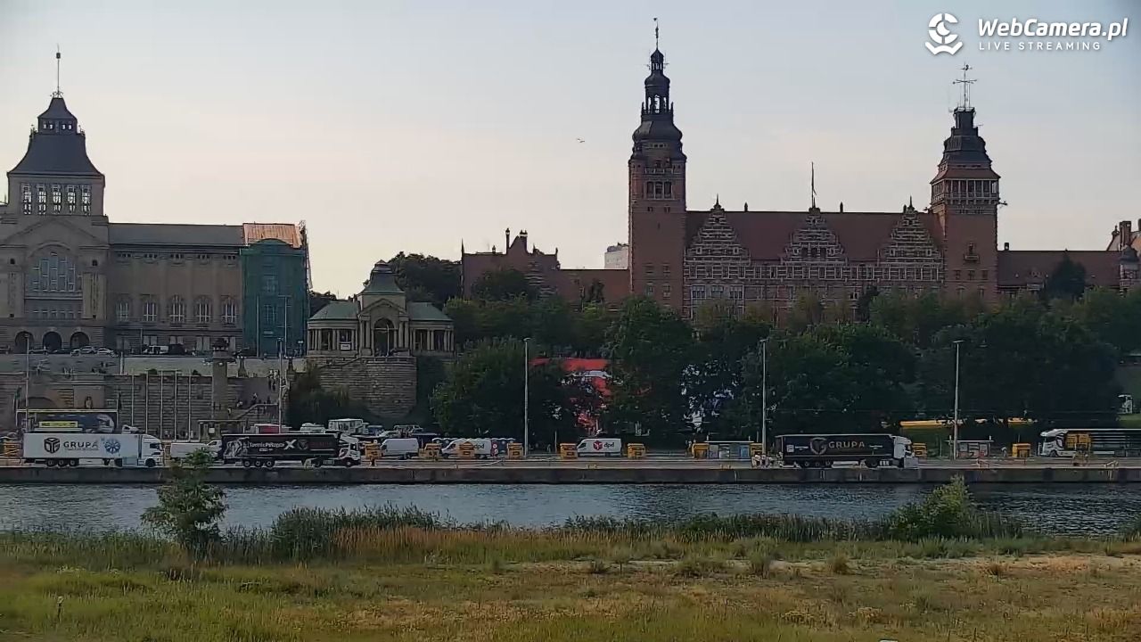 Widok na Bulwary Szczecińskie - 04 sierpień 2026, 17:14