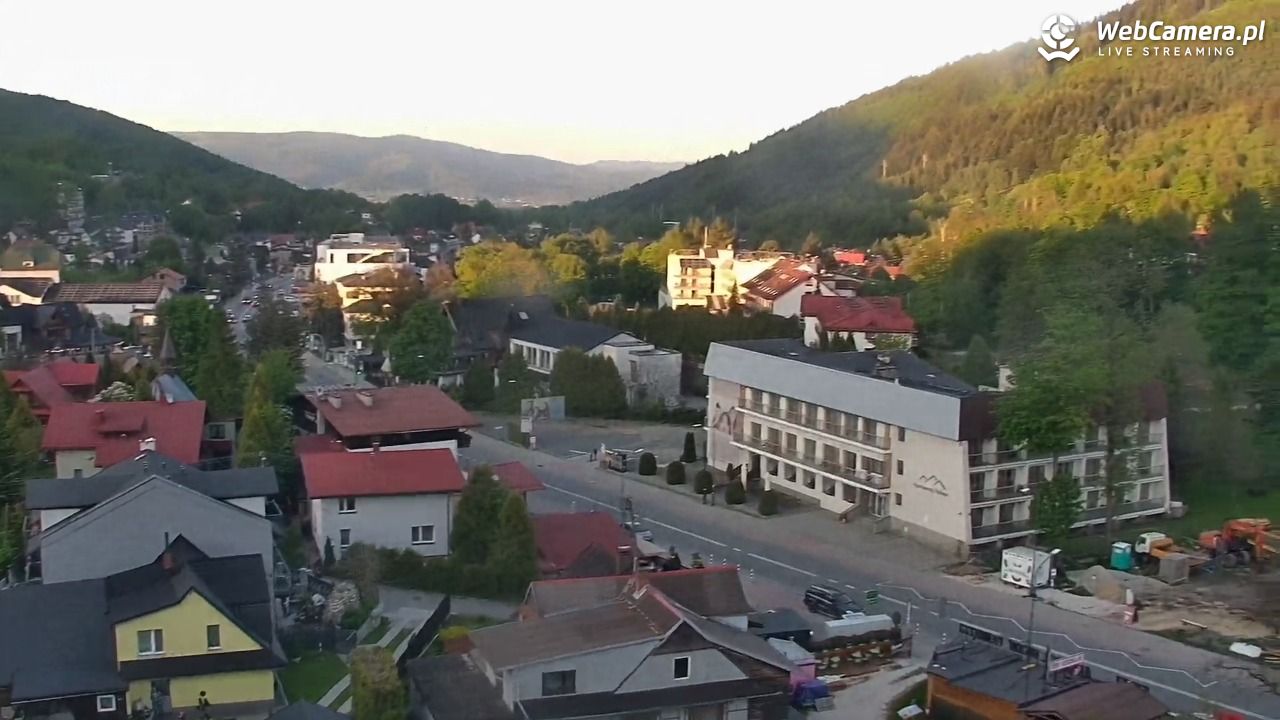 Szczyrk - widok na miasto - 19 maj 2026, 19:47