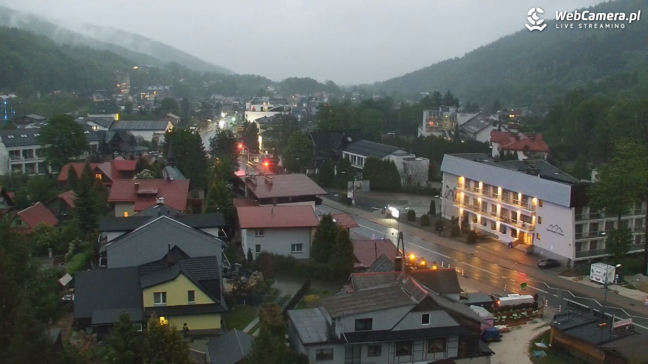 Szczyrk - widok na miasto - 17 maj 2026, 20:40