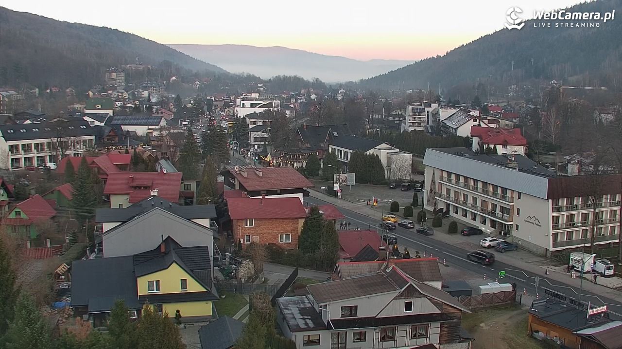 Szczyrk - widok na miasto - 13 grudzień 2025, 15:33