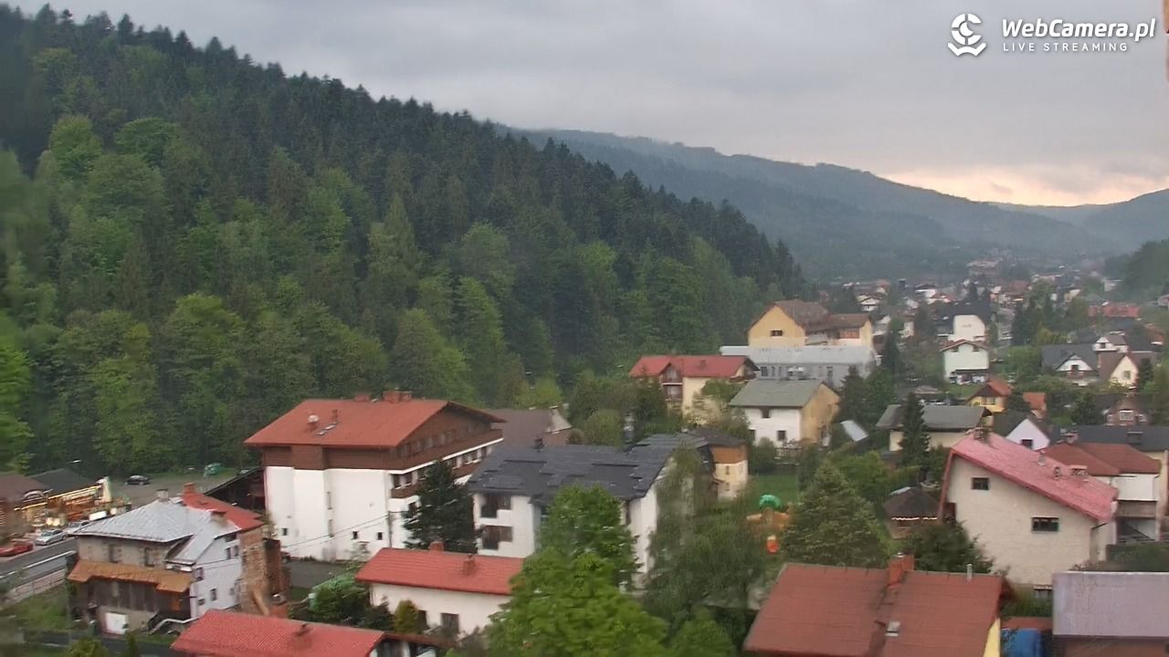 Szczyrk - widok na miasto - 18 maj 2026, 19:49