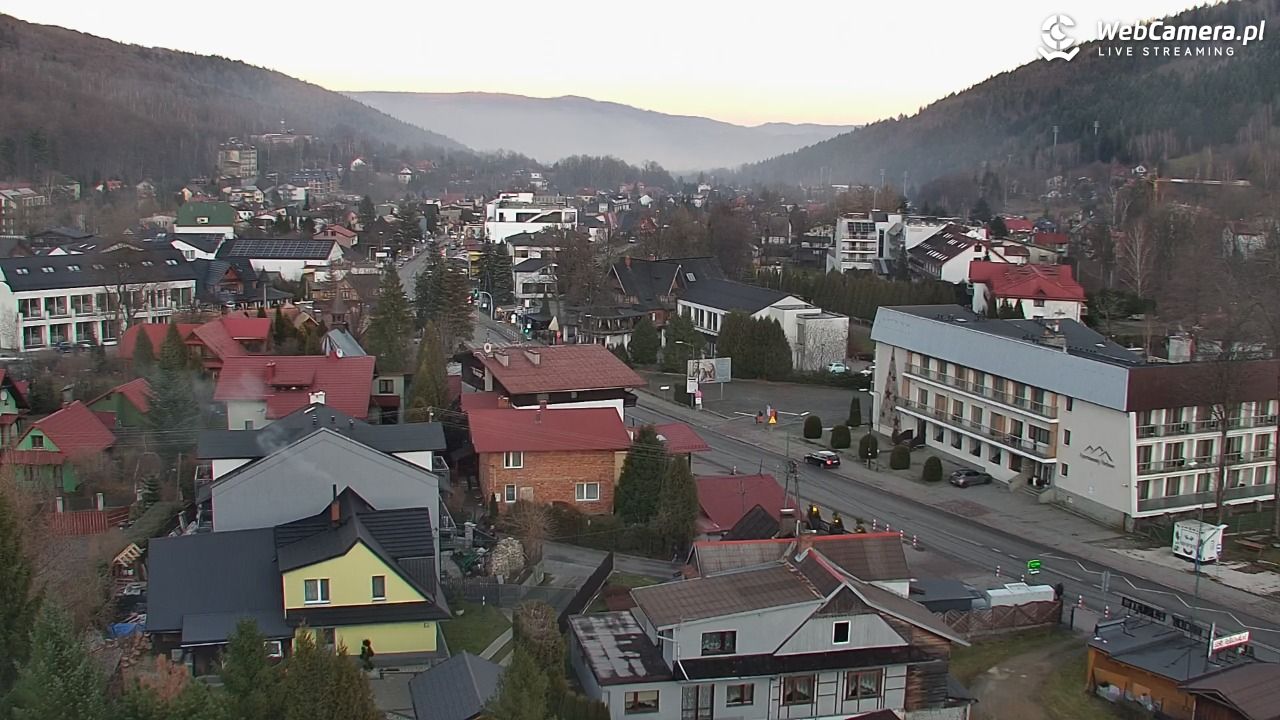 Szczyrk - widok na miasto - 15 grudzień 2025, 15:41
