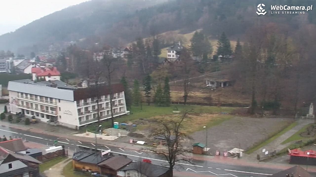 Szczyrk - widok na miasto - 31 marzec 2026, 17:48