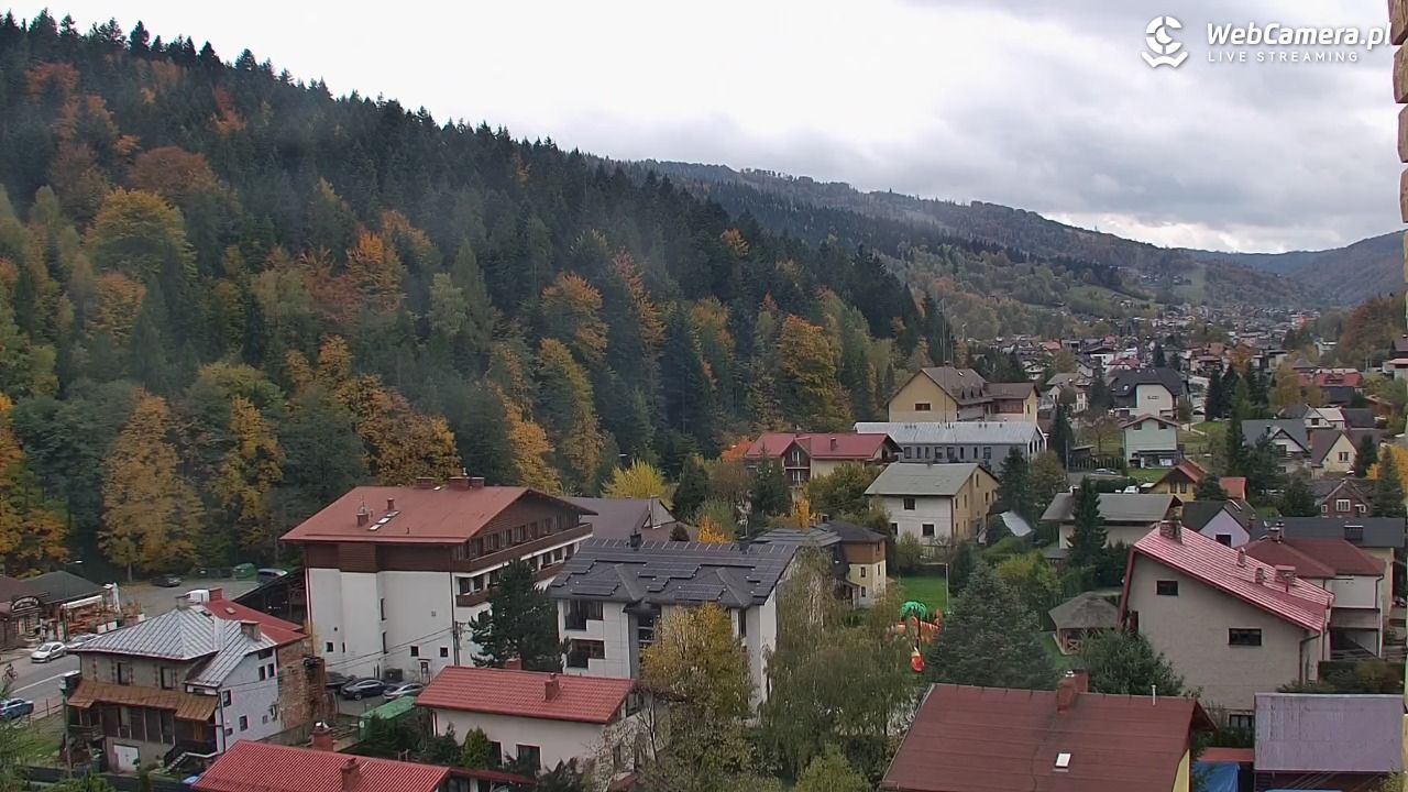 Szczyrk - widok na miasto - 17 październik 2025, 15:03