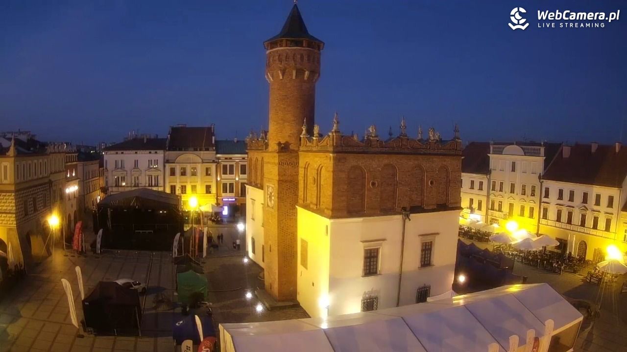Rynek miejski w Tarnowie - 23 maj 2026, 21:06