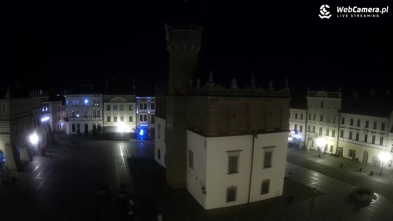 Rynek miejski w Tarnowie - 02 listopad 2025, 20:38