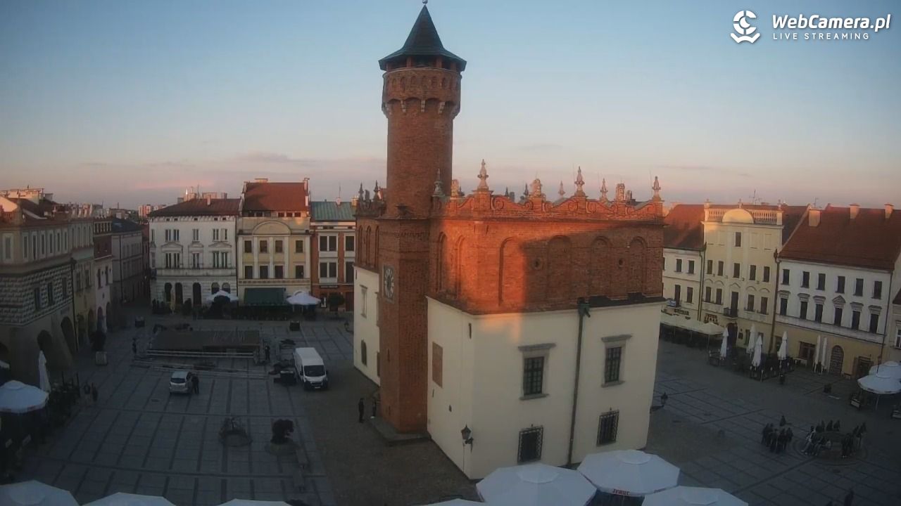 Rynek miejski w Tarnowie - 21 maj 2026, 20:01