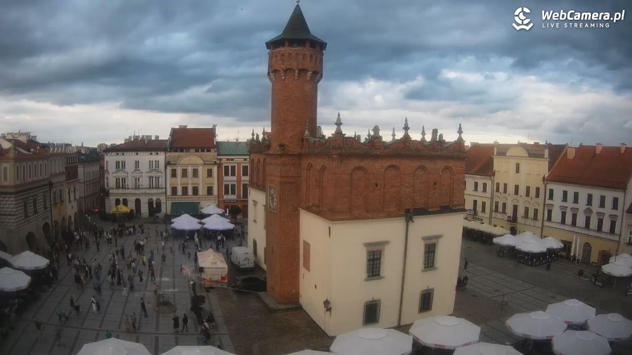 Rynek miejski w Tarnowie - 05 lipiec 2026, 19:40