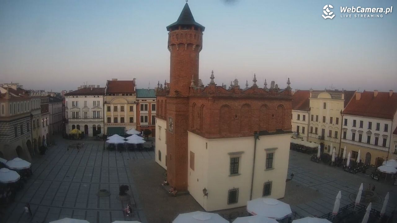 Rynek miejski w Tarnowie - 30 lipiec 2026, 20:11