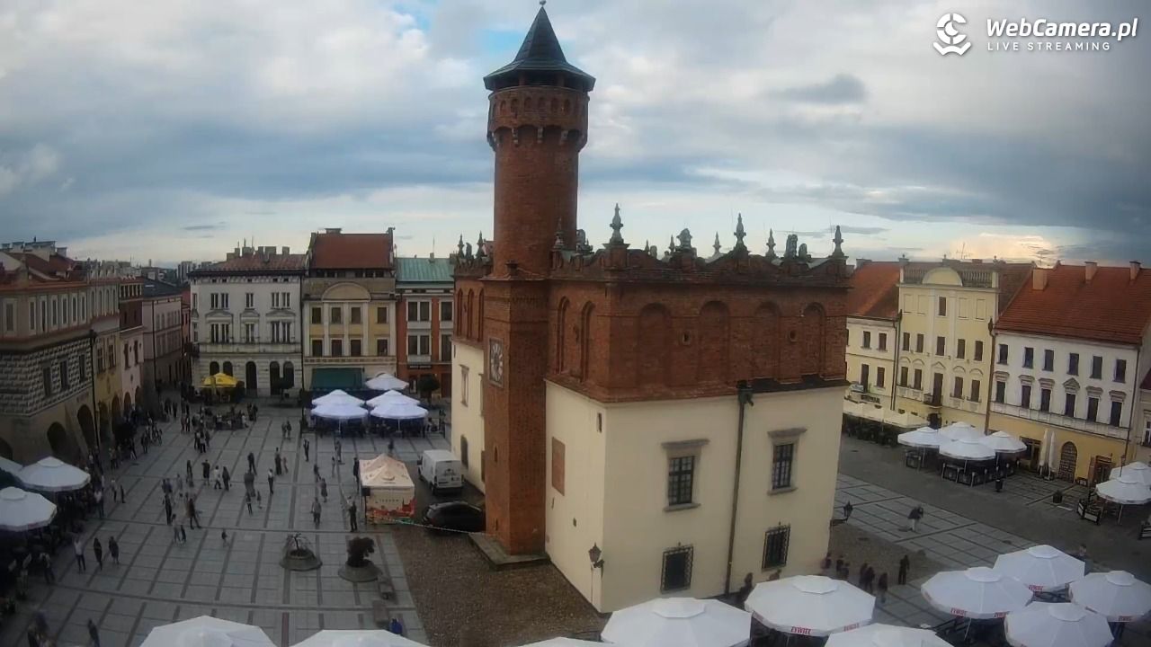 Rynek miejski w Tarnowie - 05 lipiec 2026, 19:07