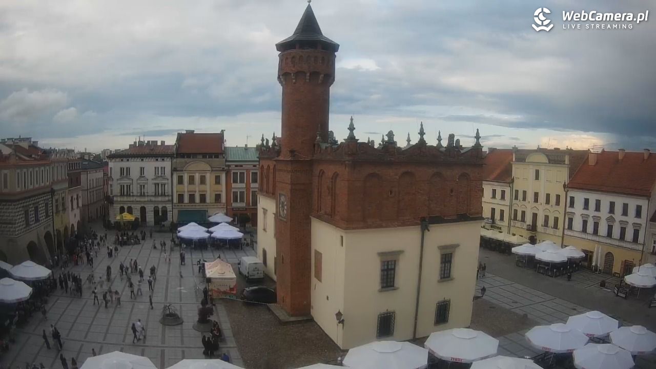 Rynek miejski w Tarnowie - 05 lipiec 2026, 19:11