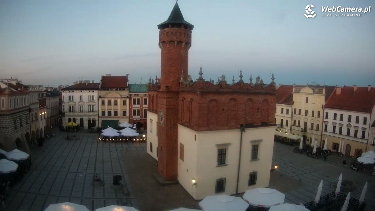 Rynek miejski w Tarnowie - 22 lipiec 2026, 20:39