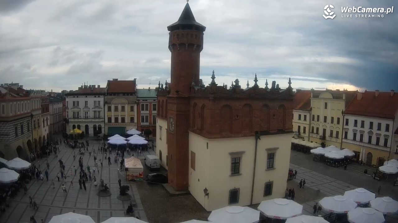 Rynek miejski w Tarnowie - 05 lipiec 2026, 19:24