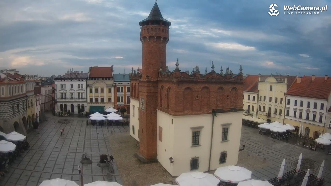 Rynek miejski w Tarnowie - 15 lipiec 2026, 19:55