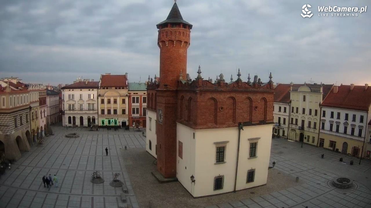 Rynek miejski w Tarnowie - 11 kwiecień 2026, 18:51