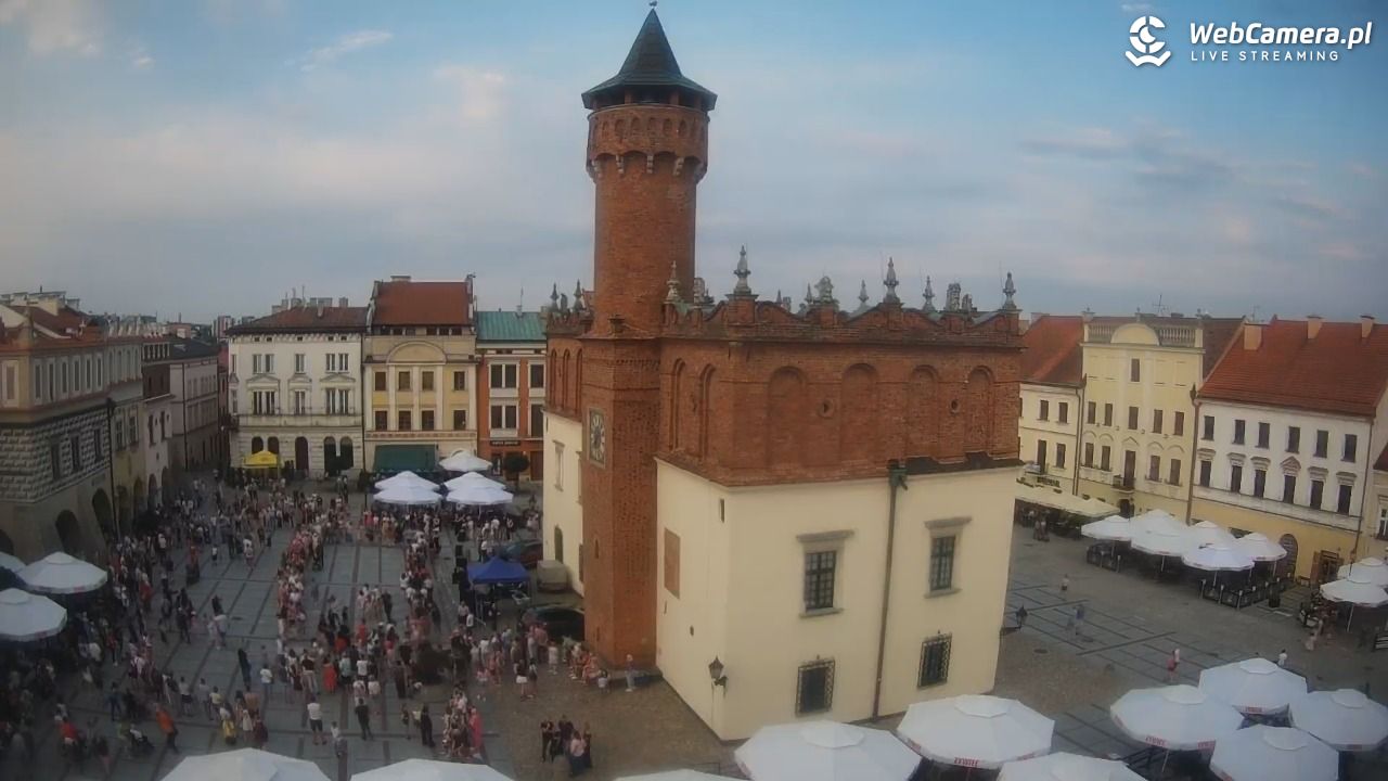Rynek miejski w Tarnowie - 26 lipiec 2026, 19:37
