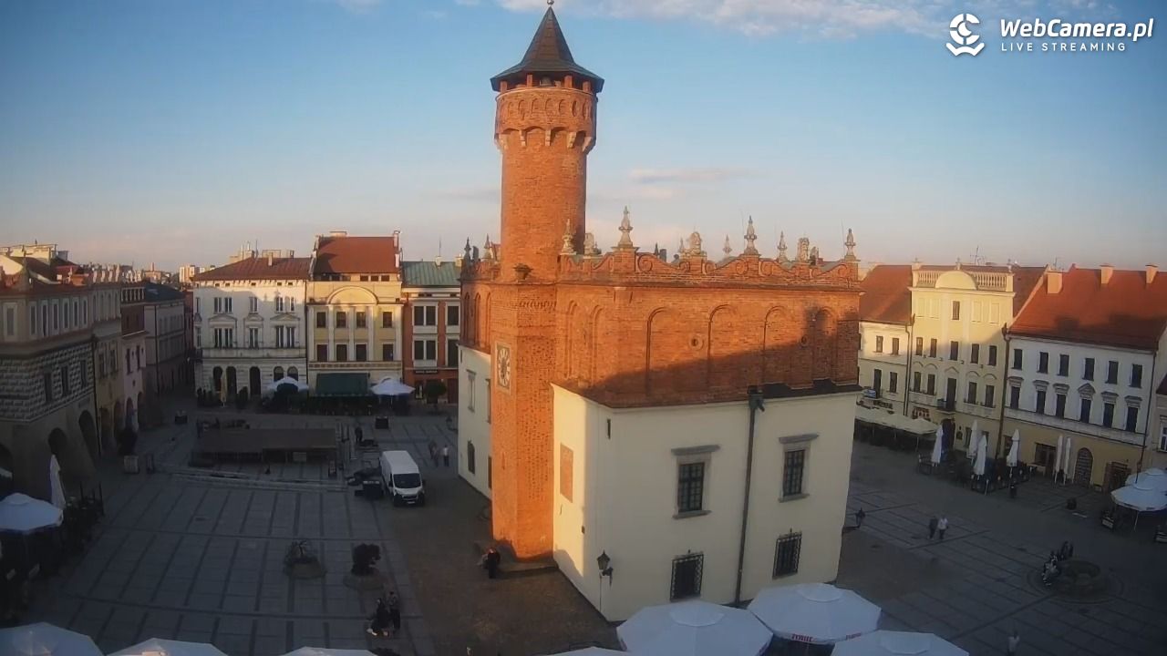 Rynek miejski w Tarnowie - 21 maj 2026, 19:29