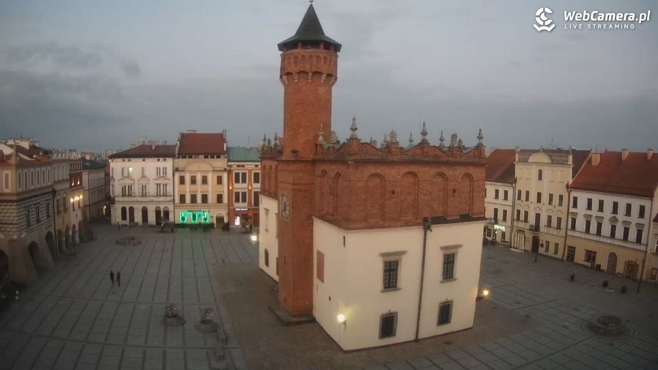 Rynek miejski w Tarnowie - 09 kwiecień 2026, 19:37